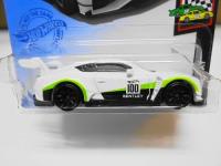 Hotwheels 2018 ベントレー コンチネンタル GT3　ホワイト　