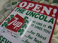 【7up】 OPEN/CLOSED 両面 プラサイン　タテ